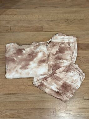 Lou & Grey Cream Tie-Dye Lounge Set, Size Medium